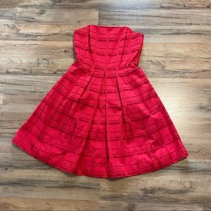 Festive Red Vineyard Vines plaid strapless dress